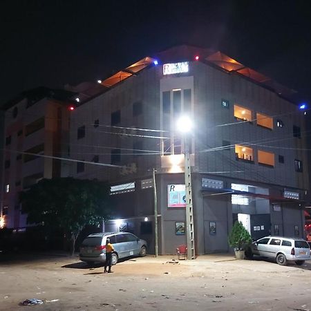Royal Blue Guest House & Bar Lomé Dış mekan fotoğraf