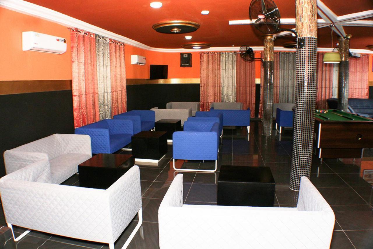 Royal Blue Guest House & Bar Lomé Dış mekan fotoğraf