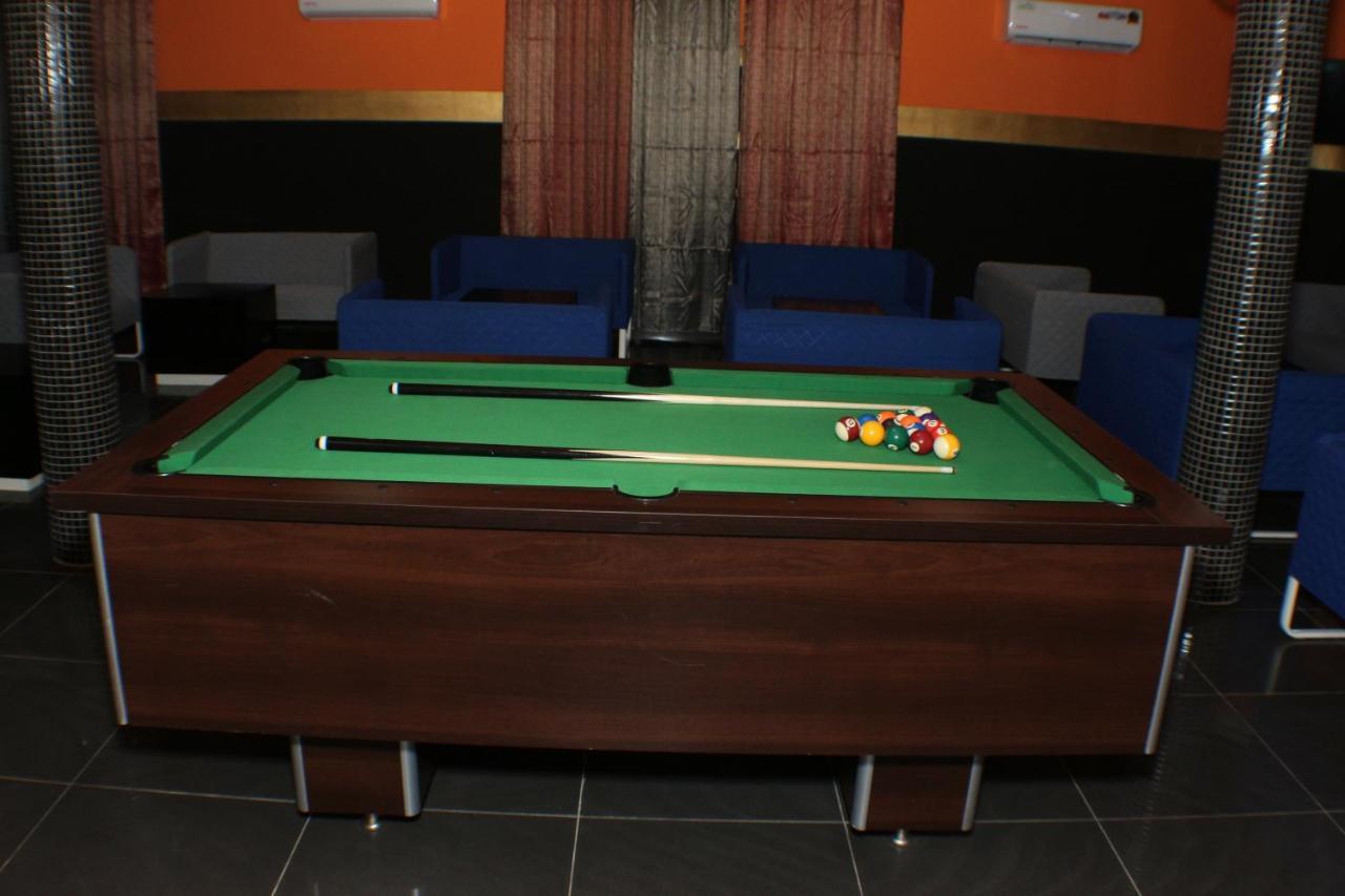 Royal Blue Guest House & Bar Lomé Dış mekan fotoğraf
