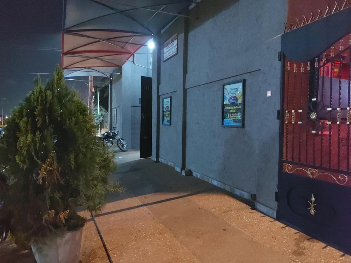 Royal Blue Guest House & Bar Lomé Dış mekan fotoğraf